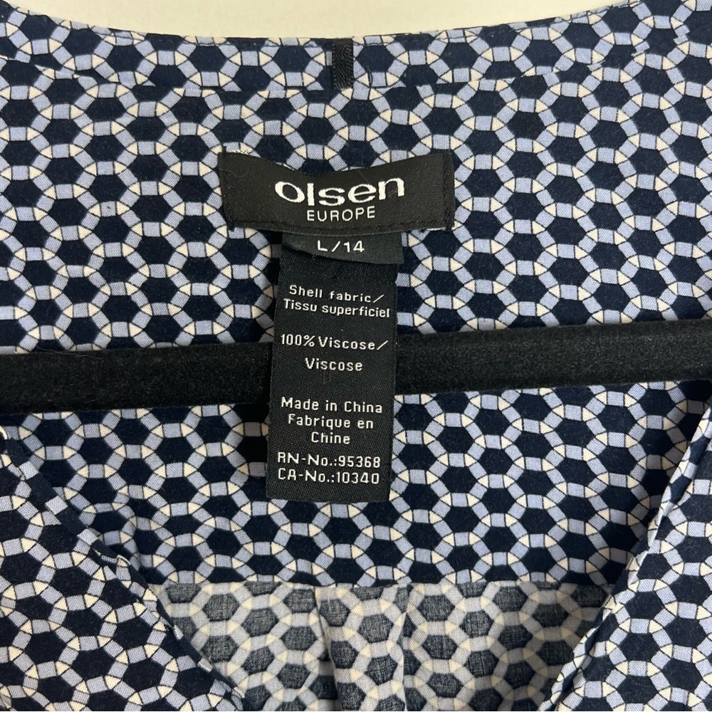 Olsen Europe Navy White Geometric Pattern Long Sleeve Blouse Top V-Neck Size Lg - Picture 3 of 11
